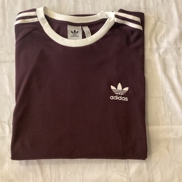 ADIDAS Originals Women Adicolor Classic Crew ( Size: XL) ( Burgundy) NWOT - Picture 3 of 4